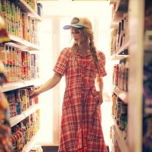 Sendero Provisions La Dahlia Dress Size Medium - Rose Plaid